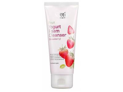 Пенка для умывания с йогуртом из натуральной клубники Ottie Fruit Yogurt Foam Cleanser Strawberry (150мл)
